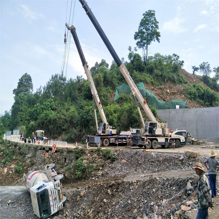 昌化镇汽车掉沟里叫吊车救援要多少钱
